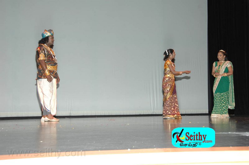 Jaffna-Hindu121013Toronto (123).jpg